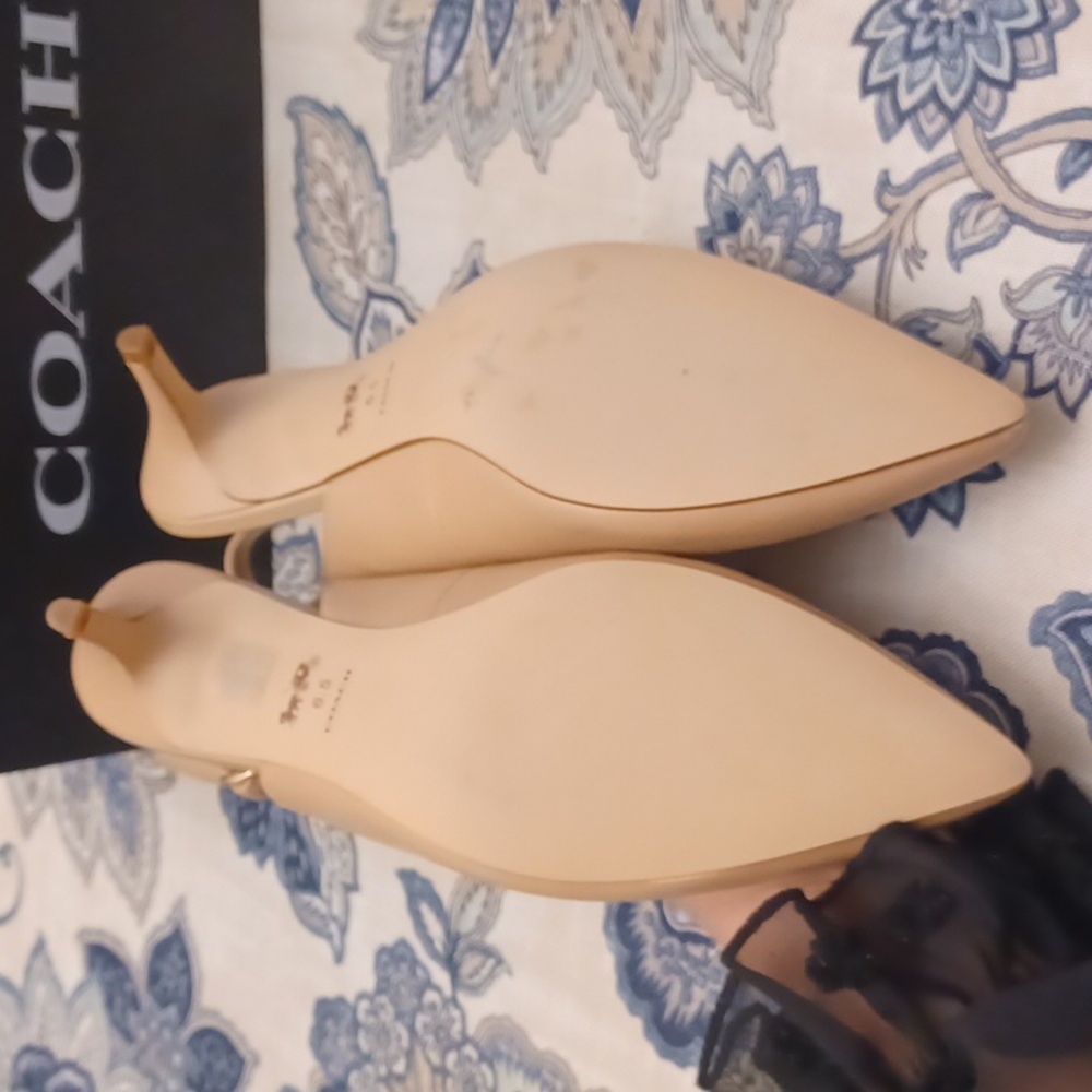 New Coach Jillian Beachwood  Slingback Heels Great Neutral SZ 6.5B - Picture 16 of 16